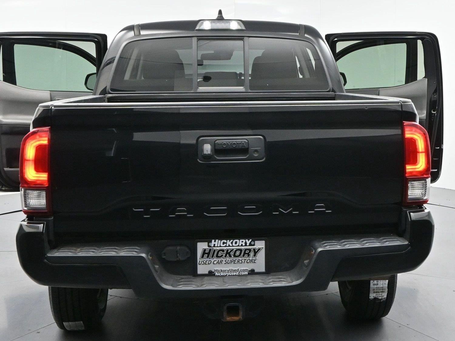 Used 2022 Midnight Black Metallic Toyota SR image 37