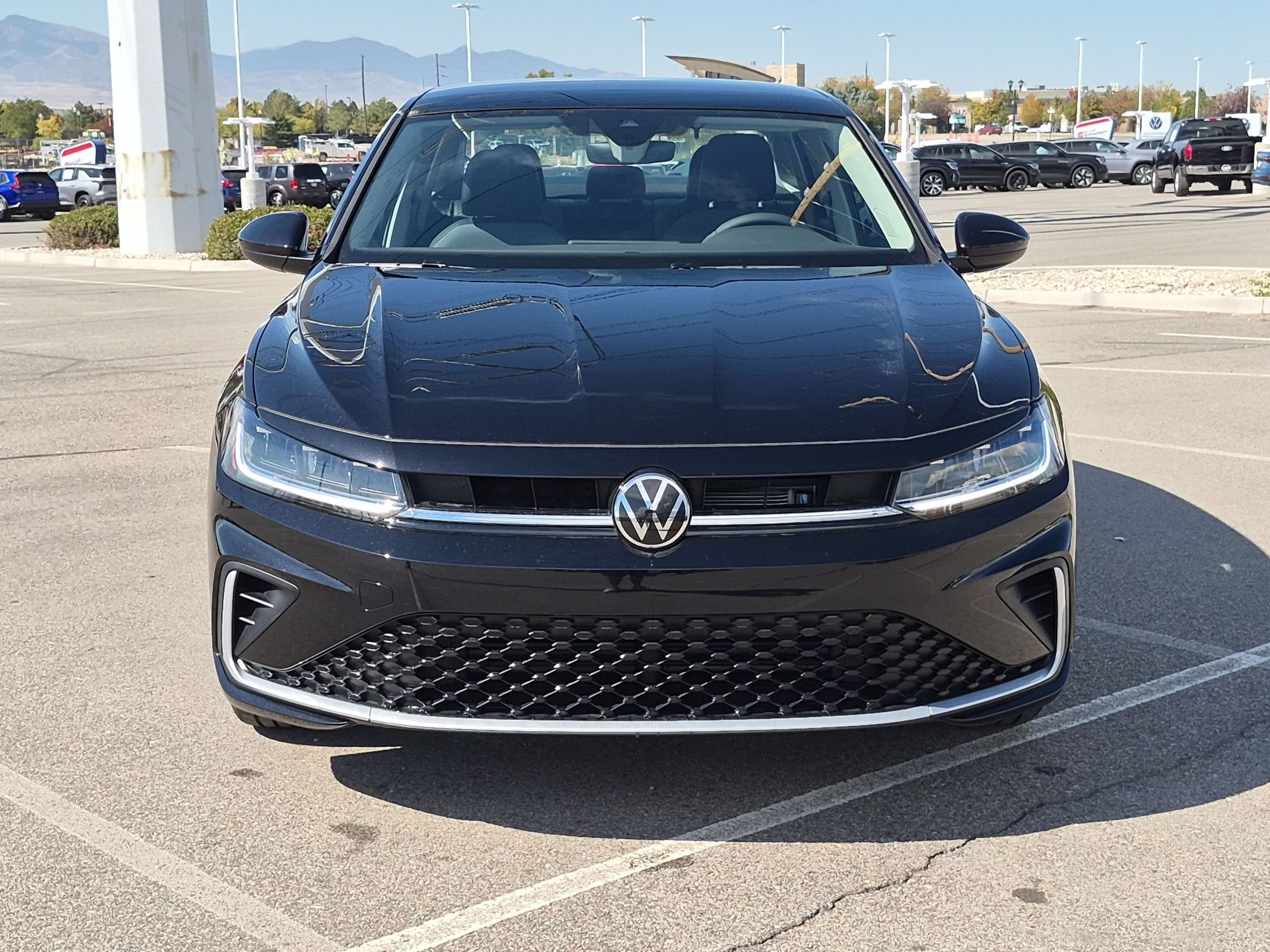 New 2027 Deep Black Pearl Volkswagen SE image 9