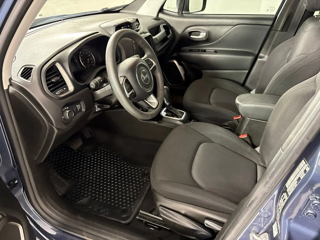 Used 2023 Blue Jeep Latitude image 22