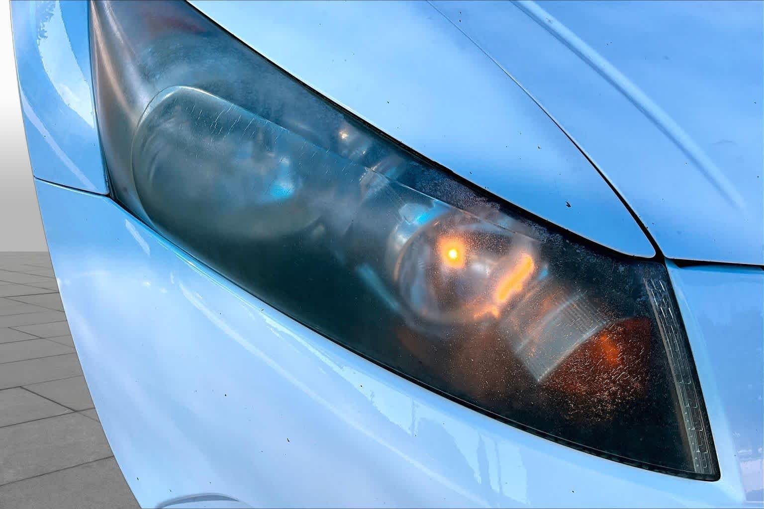 Used 2010 Taffeta White Honda EX-L image 26