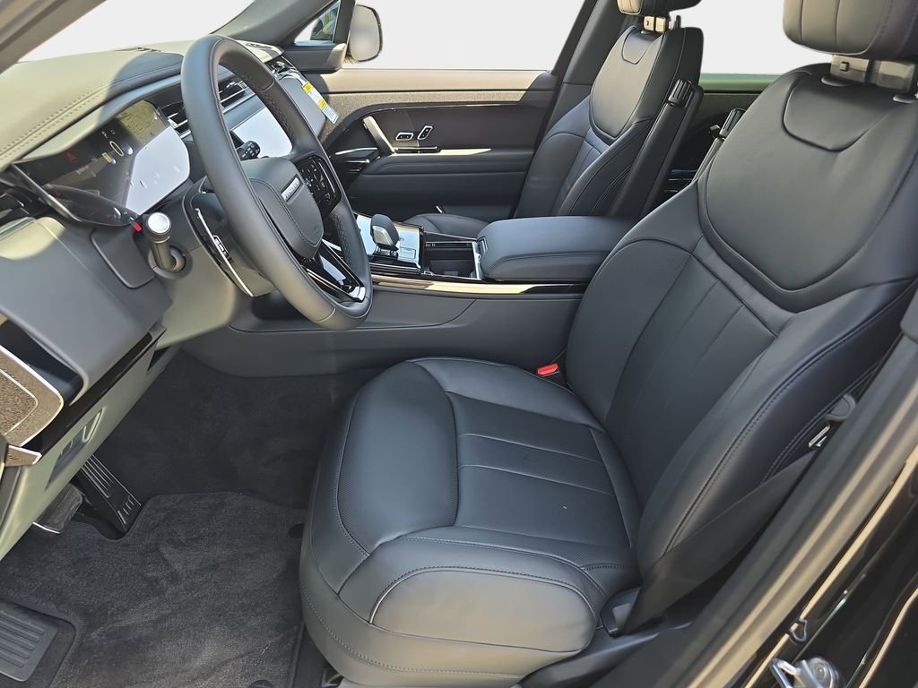 New 2026 Santorini Black LAND ROVER Dynamic SE image 16