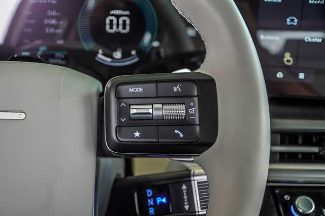 2025 Hyundai Santa Fe SEL - Photo 28