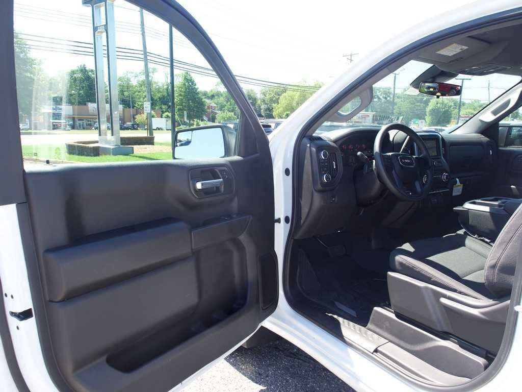 New 2026 Summit White GMC Pro image 9