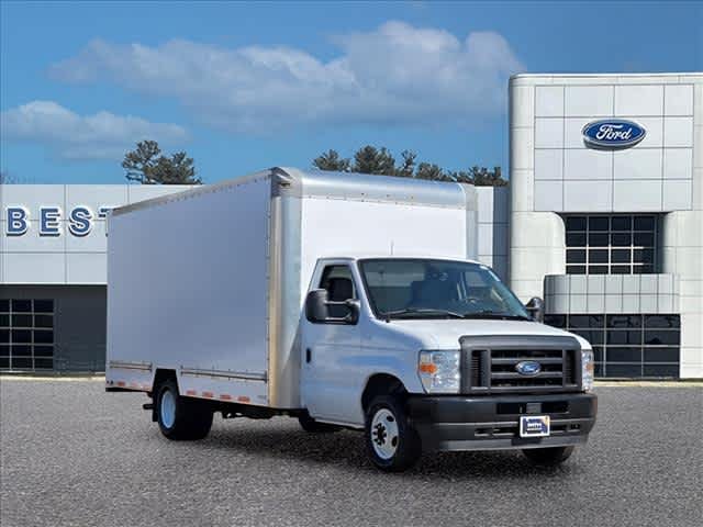 2024 Ford E-Series Cutaway