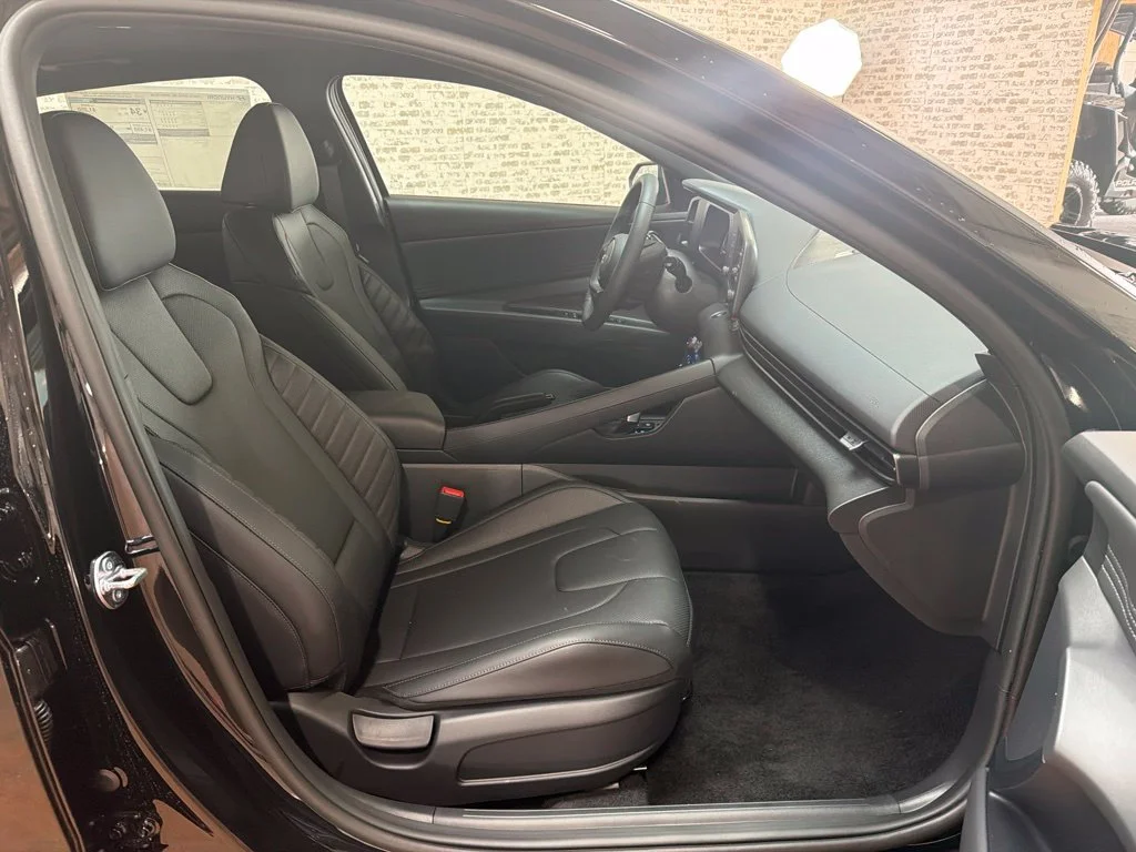 New 2026 Abyss Black Hyundai SEL Sport image 10