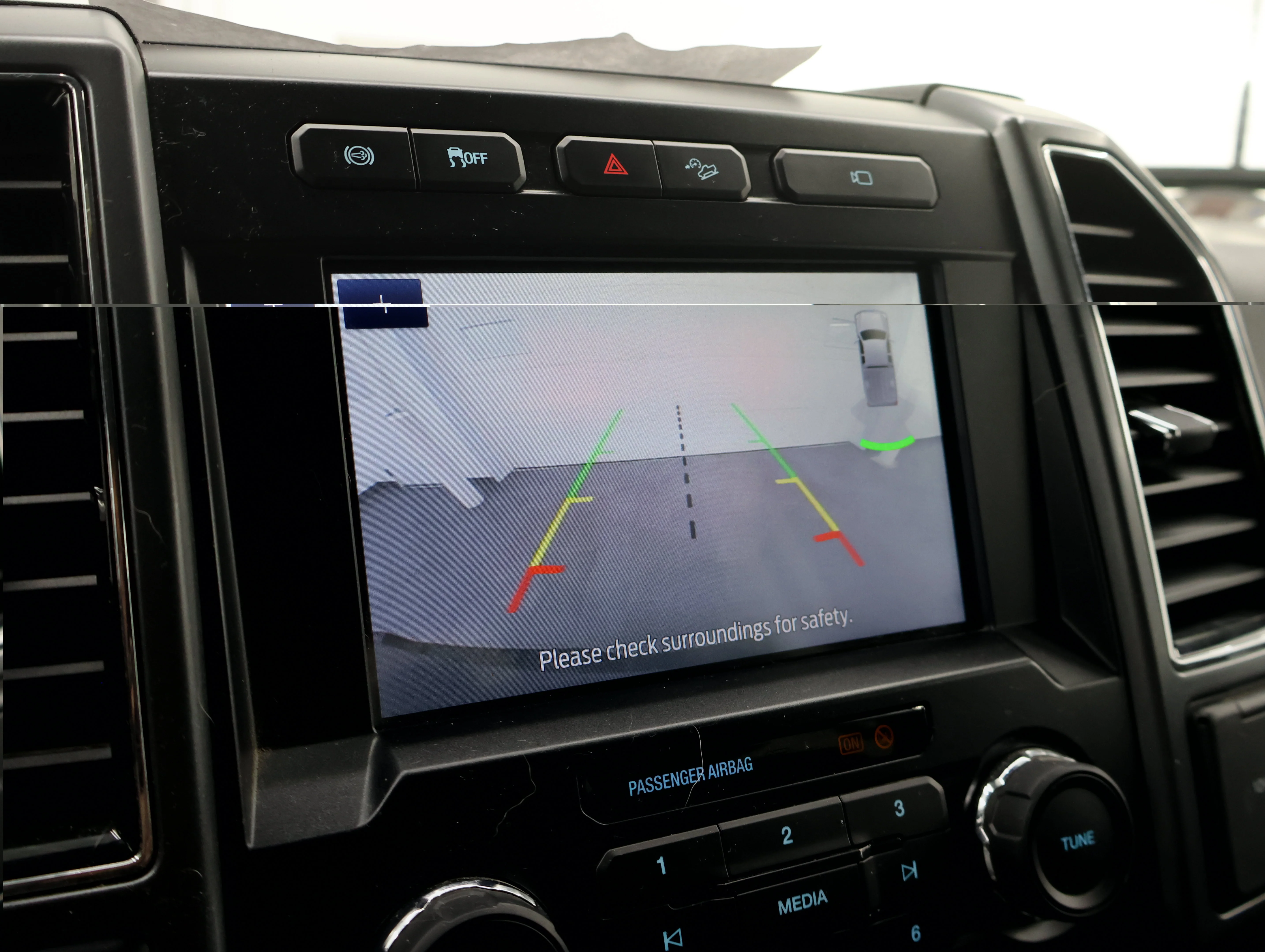 Used 2022 Oxford White Ford XLT image 16