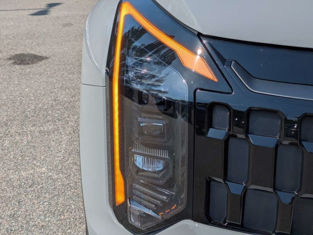New 2026 Wolf Gray Kia X-Line image 10