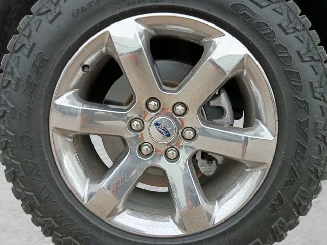 Used 2023 White Ford Lariat image 23