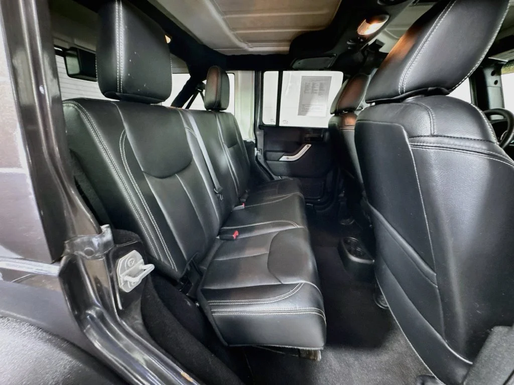 Used 2017 Gray Jeep Unlimited Rubicon image 30