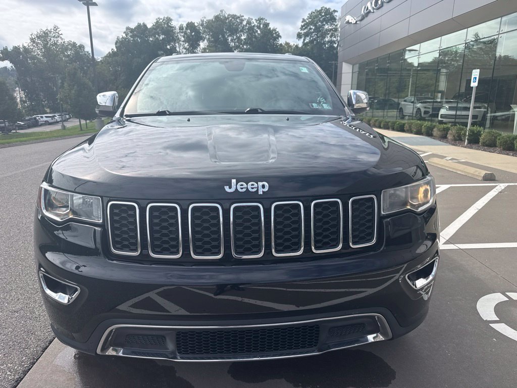 Used 2018 Diamond Black Jeep Limited image 2