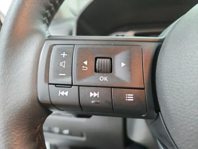 Used 2024 White Nissan SV image 26