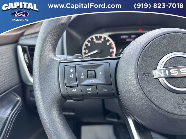 Used 2022 Silver Nissan SV image 21