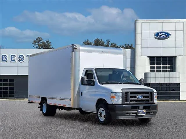 2024 Ford E-Series DRW E-350 Super Duty 176 in WB's photo