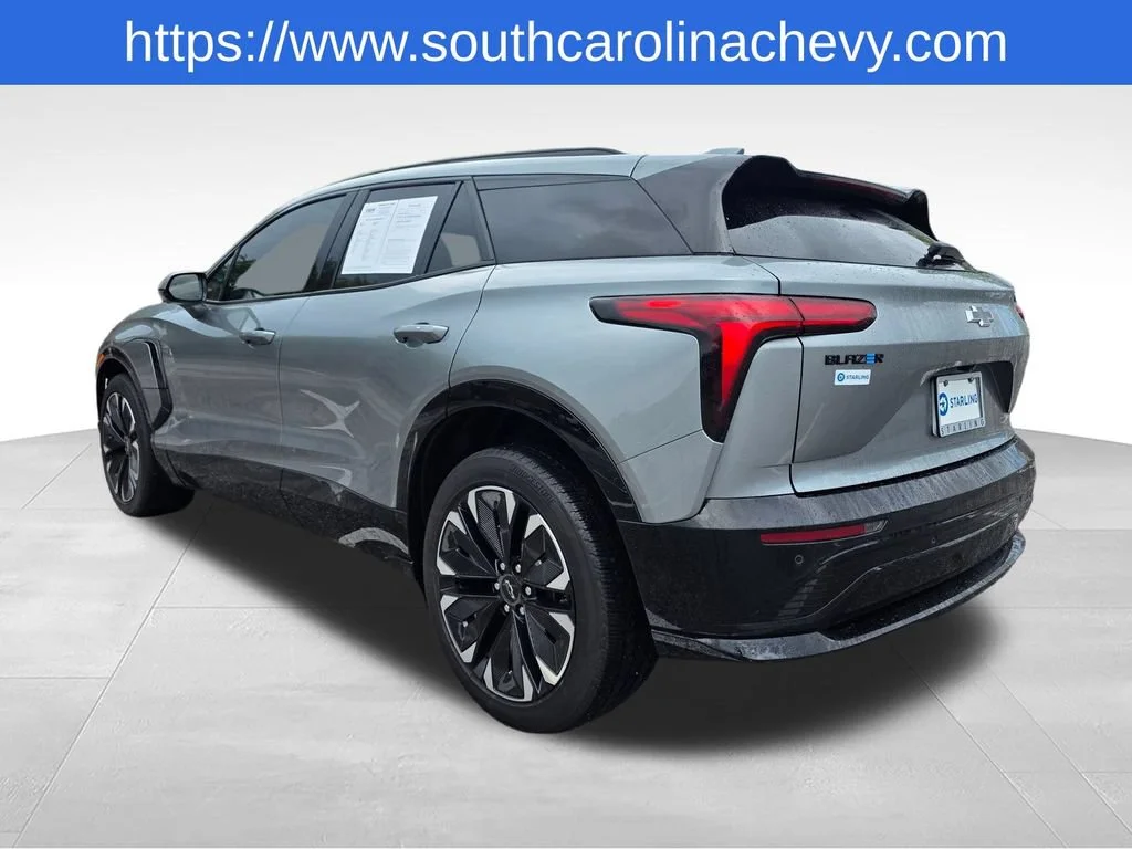 Used 2025 Sterling Gray Metallic Chevrolet RS image 37