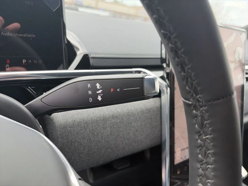 New 2026 Onyx Black GMC Elevation Standard Range image 26