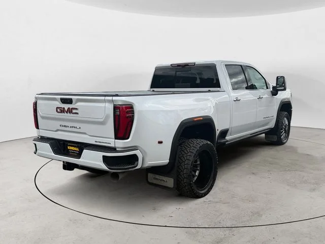 Used 2024 White GMC Denali image 6