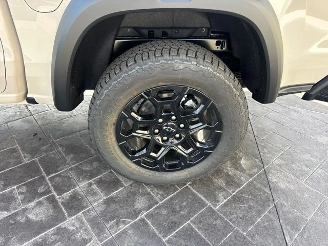 New 2026 White Chevrolet Trail Boss image 8
