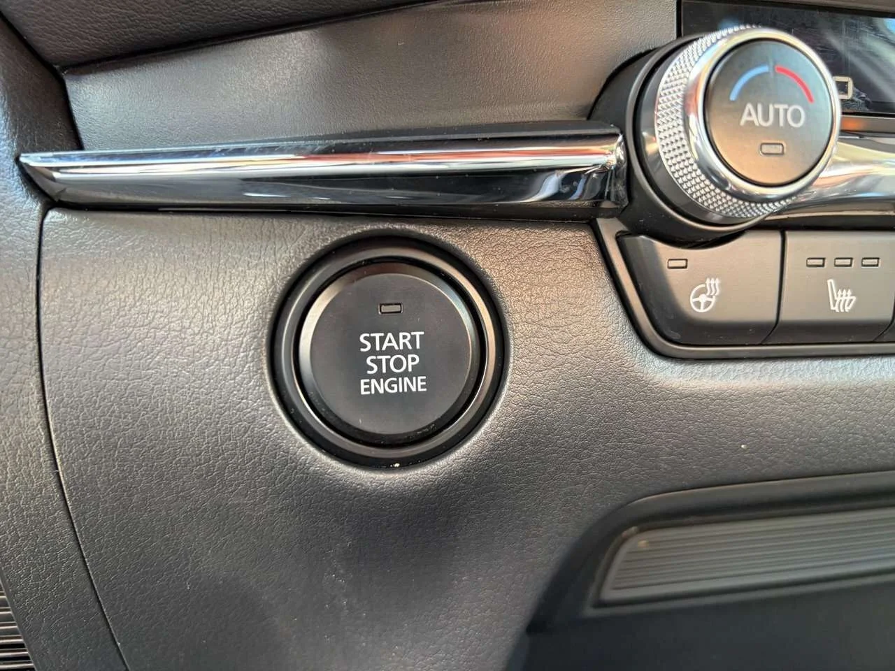 Used 2023  Mazda GS image 30