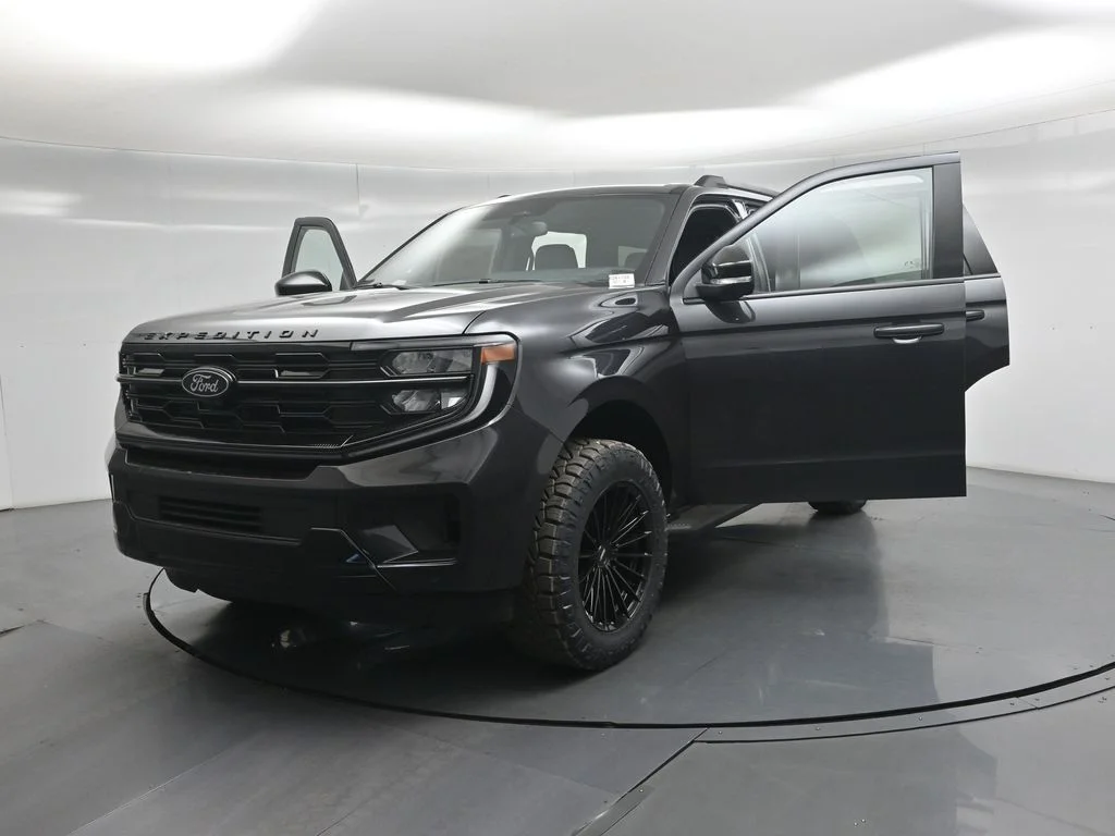 New 2026 Dark Matter Gray Metallic Ford Platinum image 28