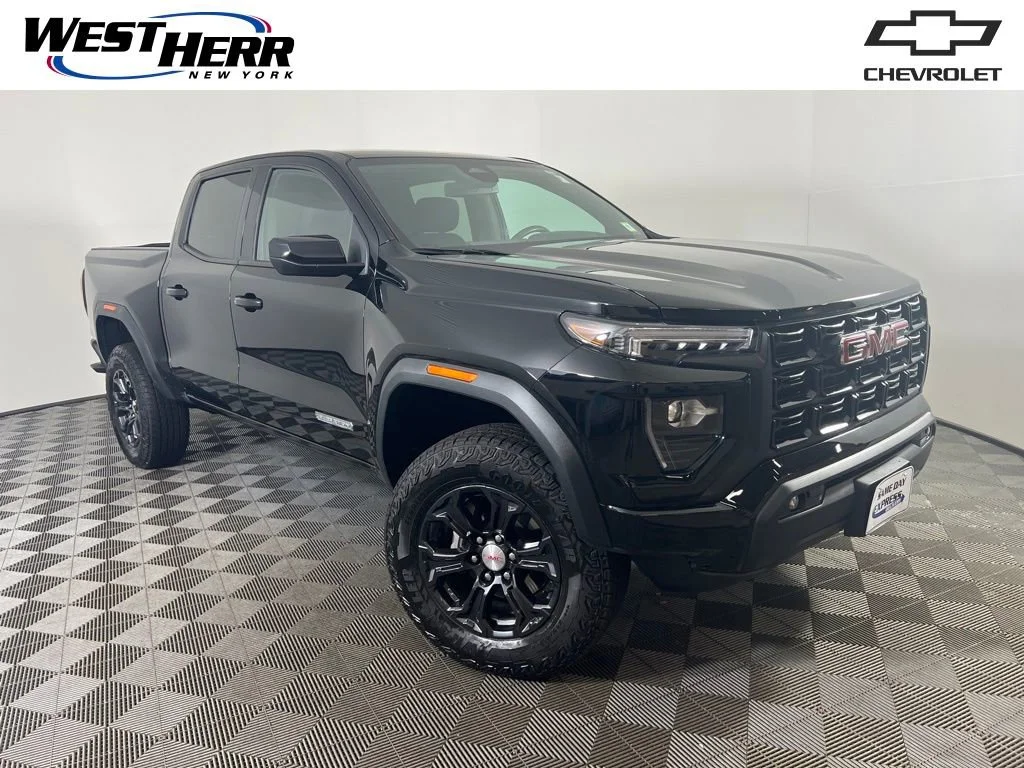 2024 GMC Canyon 2WD Elevation Crew Cab Short Box's photo