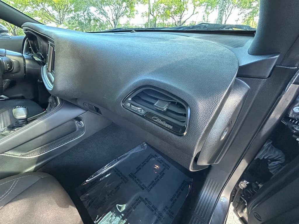 Used 2020 Gray Dodge SXT image 28