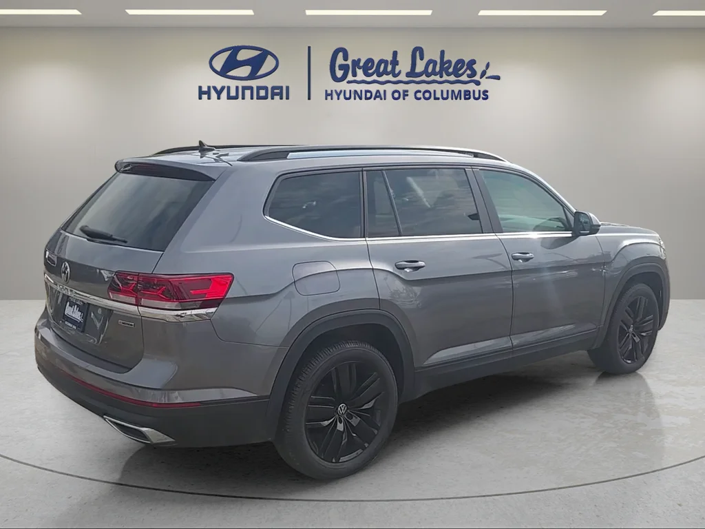 Used 2022 Gray Volkswagen 2.0T SE image 5