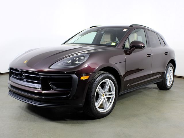 2023 Porsche Macan's photo