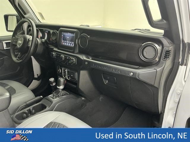 Used 2019 Bright White Clearcoat Jeep Sport Altitude image 23