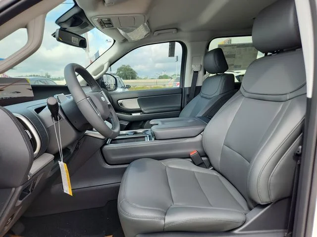 New 2026 Star White Metallic Tri-Coat Ford Active image 15