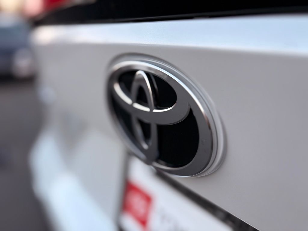 2026 Toyota bZ XLE - Photo 12