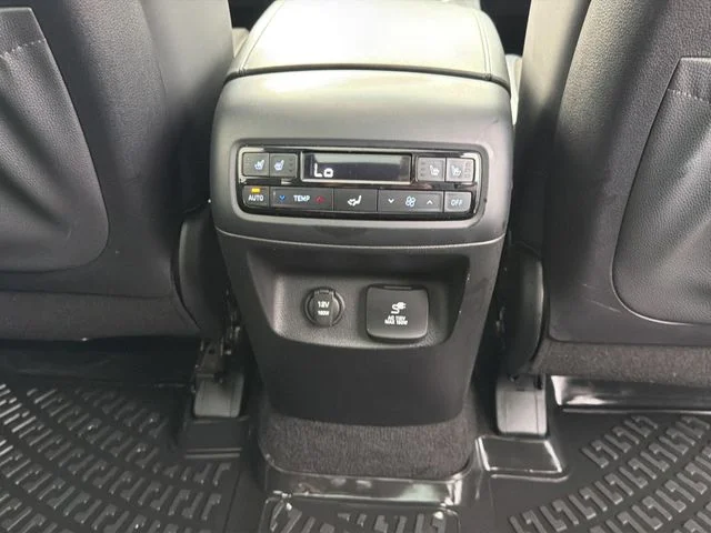 Used 2024 White Hyundai Calligraphy Night Edition image 32