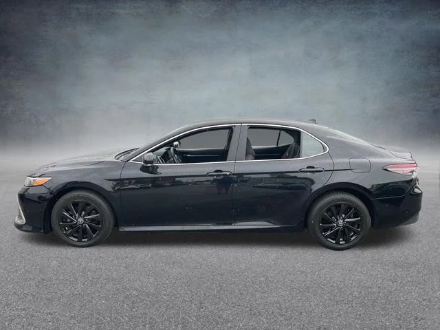 Used 2022 Black Toyota LE image 9