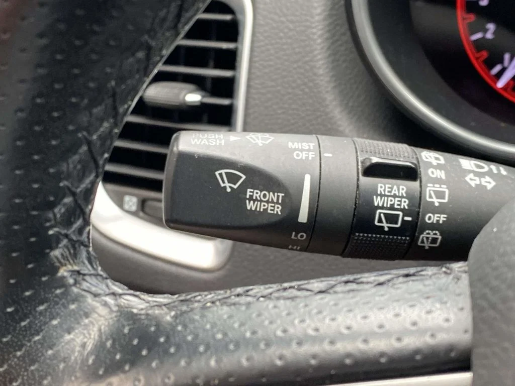 Used 2020 Blue Dodge SXT Plus image 33