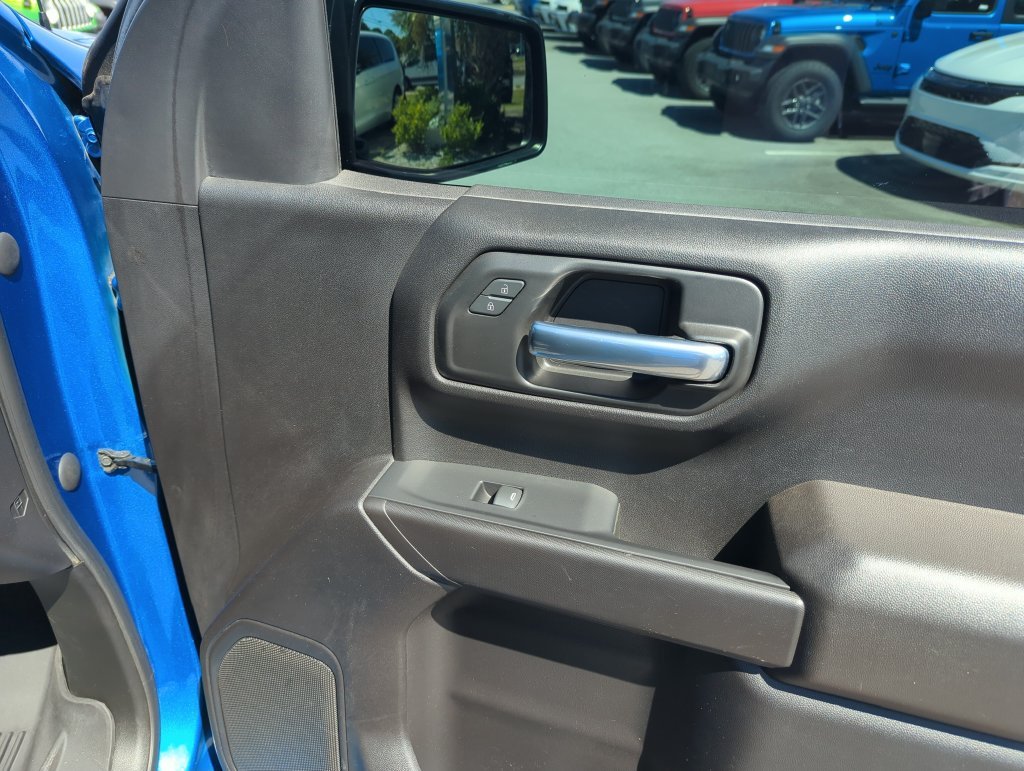 Used 2022 Blue Chevrolet Custom image 30