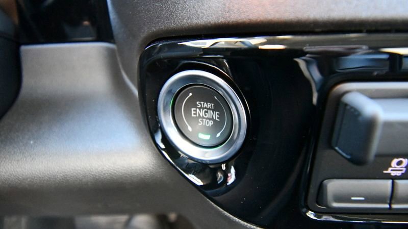 2025 Chevrolet Silverado 1500 LT - Photo 21