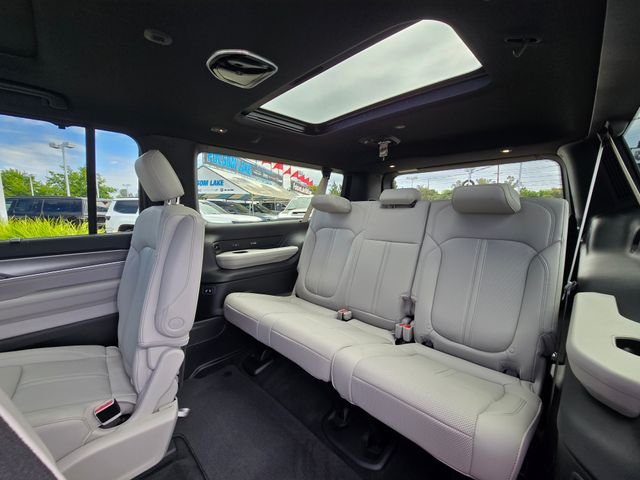 New 2026 Baltic Gray Metallic Clearcoat Jeep Limited Reserve image 29
