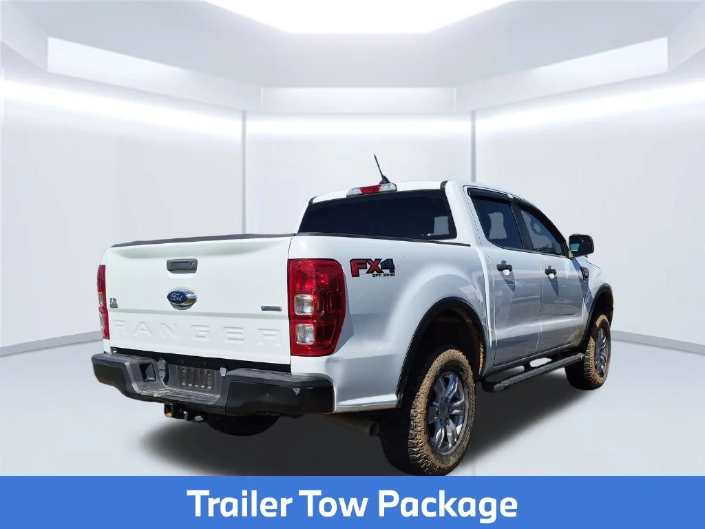 Used 2019 White Ford XL image 3