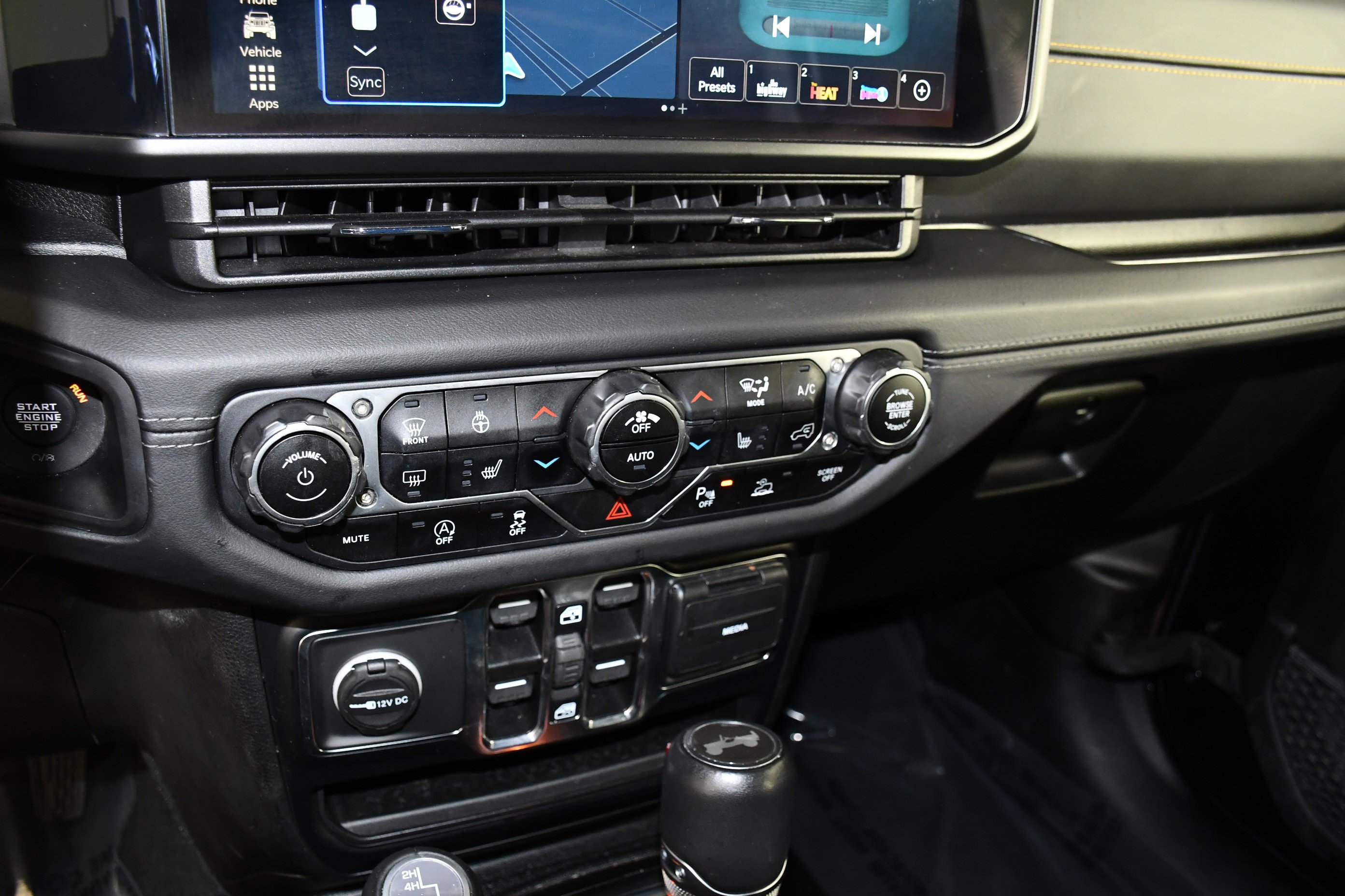 Used 2024 Black Clearcoat Jeep Sahara image 30