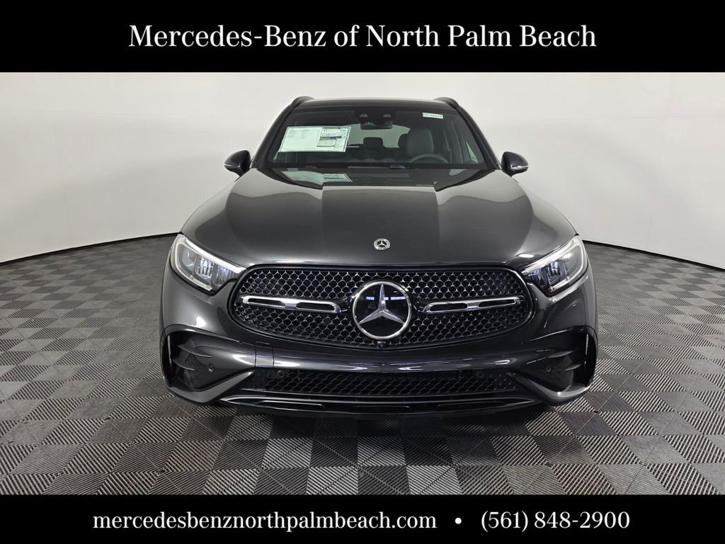 New 2026 Graphite Grey Metallic Mercedes-Benz GLC 300 image 2