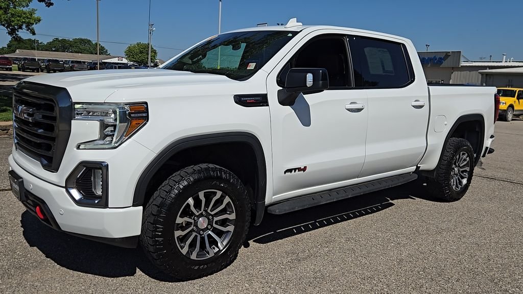Used 2022 White GMC AT4 image 4