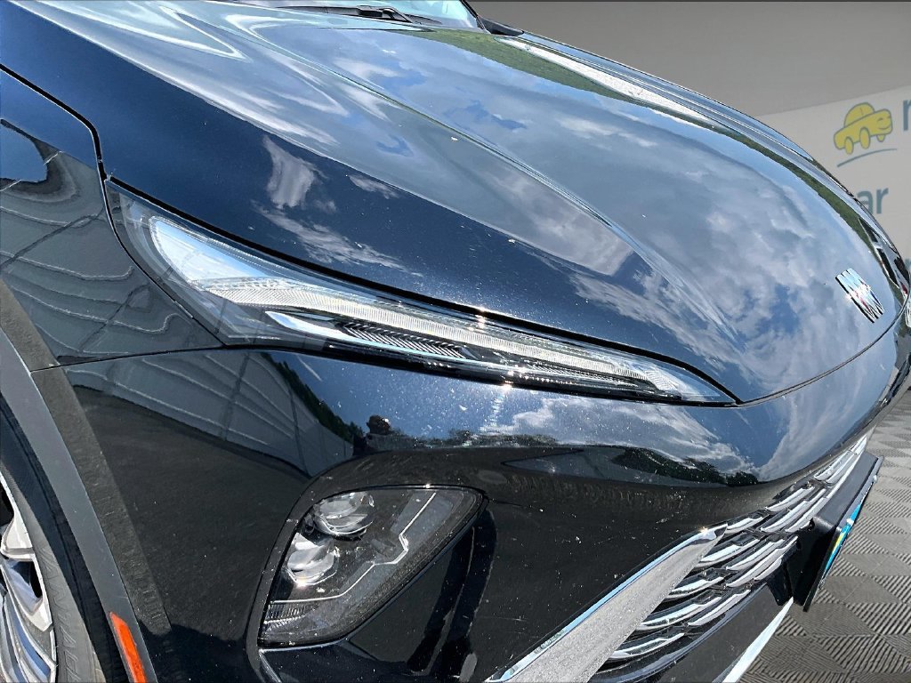 Used 2024 Ebony Twilight Metallic Buick Preferred image 30
