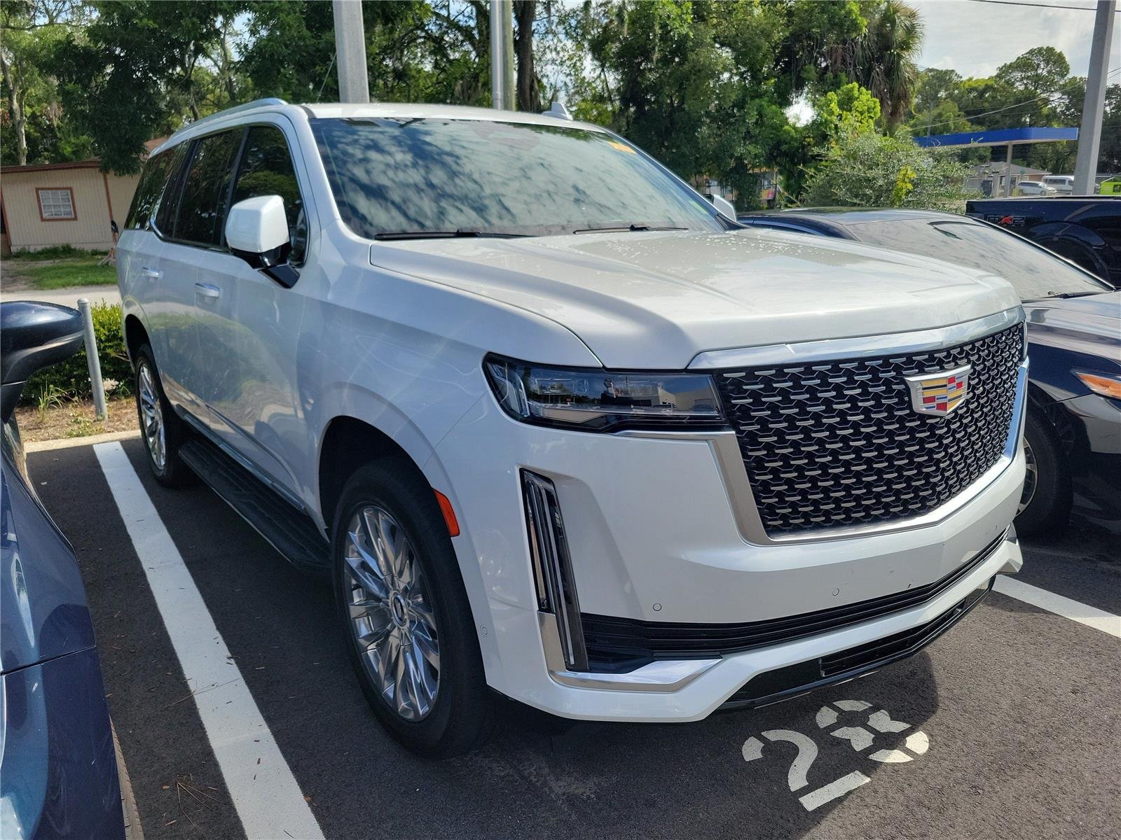 Used 2023 Crystal White Tricoat Cadillac 4WD Premium Luxury image 4
