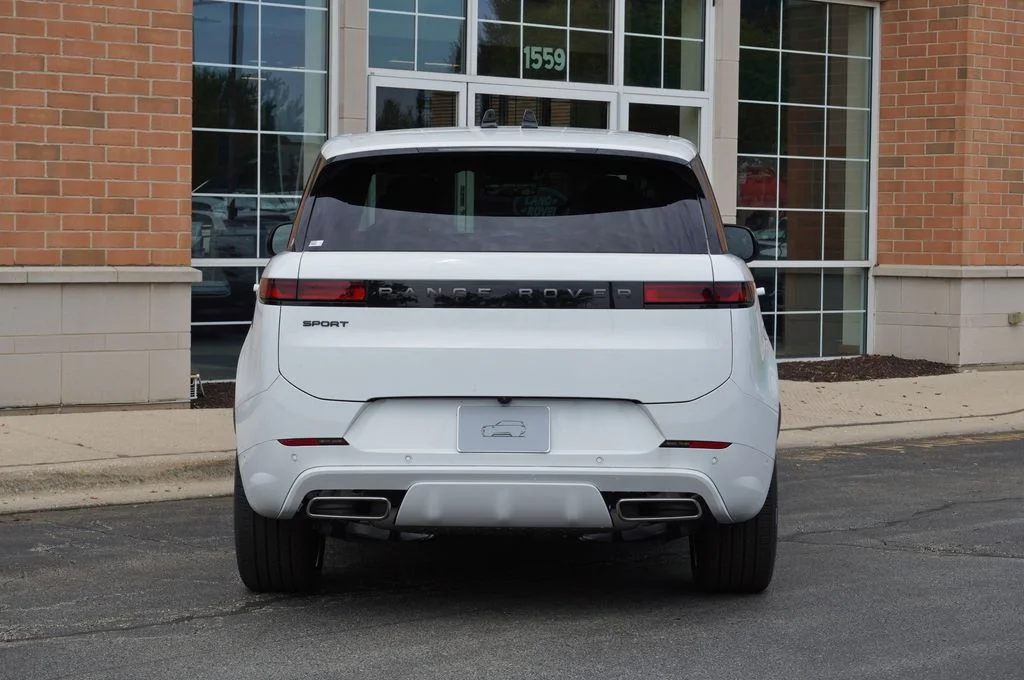New 2026 Fuji White Land Rover Dynamic SE image 5