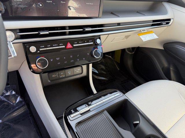 New 2026 Shimmering Silver Hyundai SEL AWD image 33