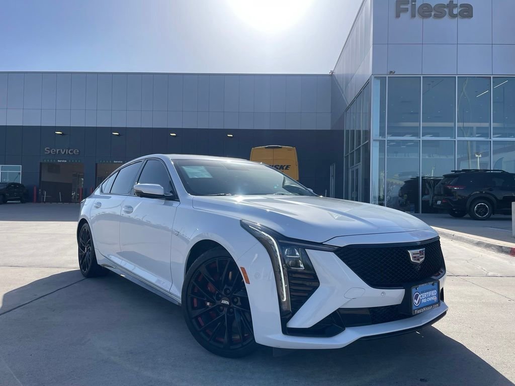 Used 2025 White Cadillac Sport image 1