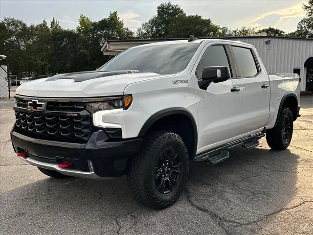 Used 2023 White Chevrolet ZR2 image 5