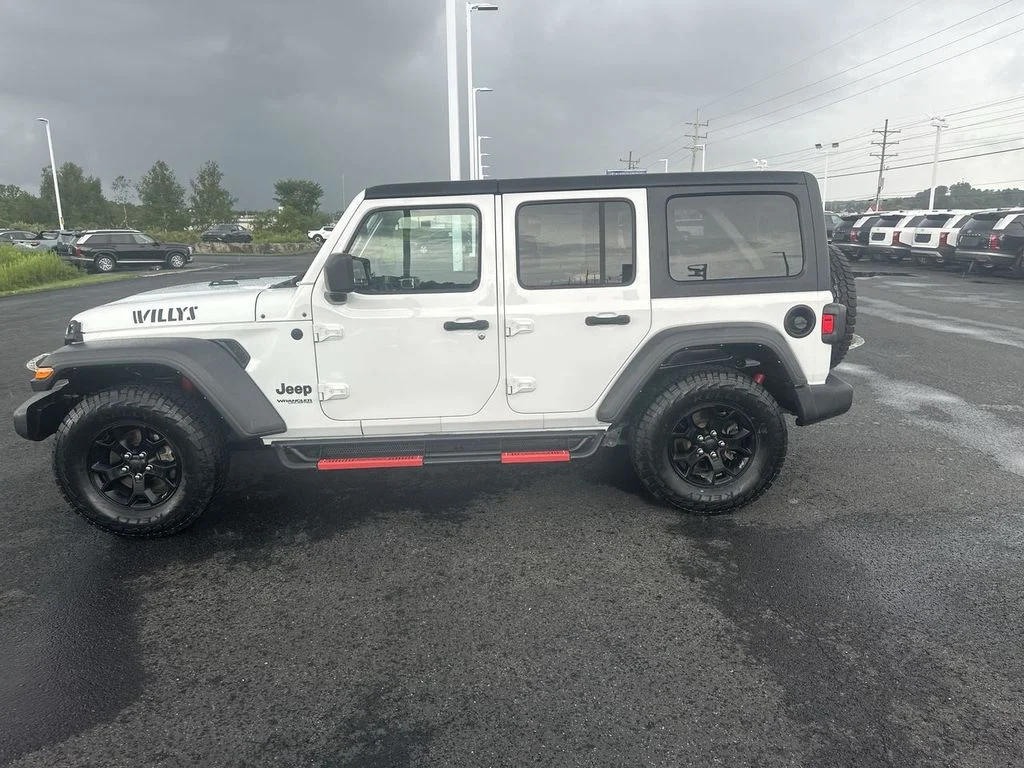 Used 2021 White Jeep Unlimited Willys image 5