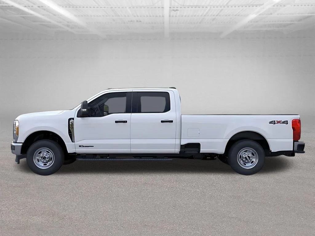 New 2026 Oxford White Ford F-350® XL image 5