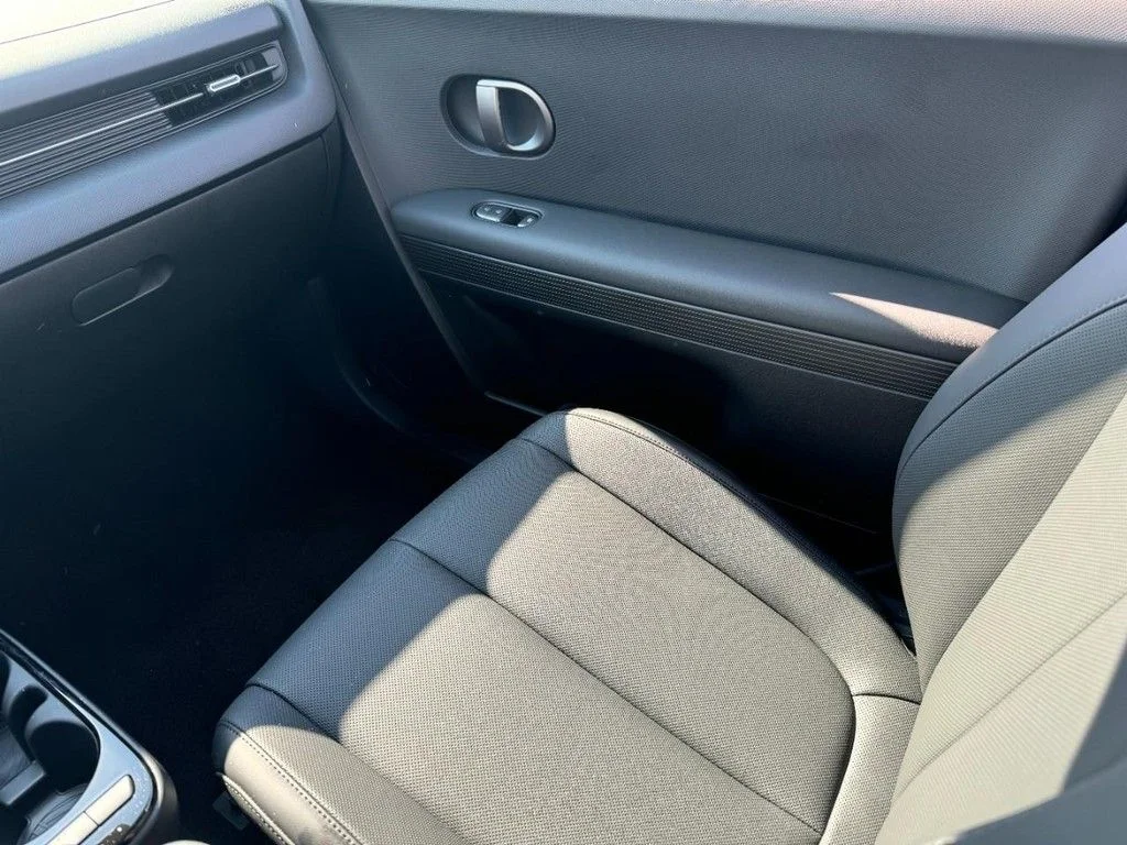 2025 Hyundai IONIQ 5 SEL - Photo 10