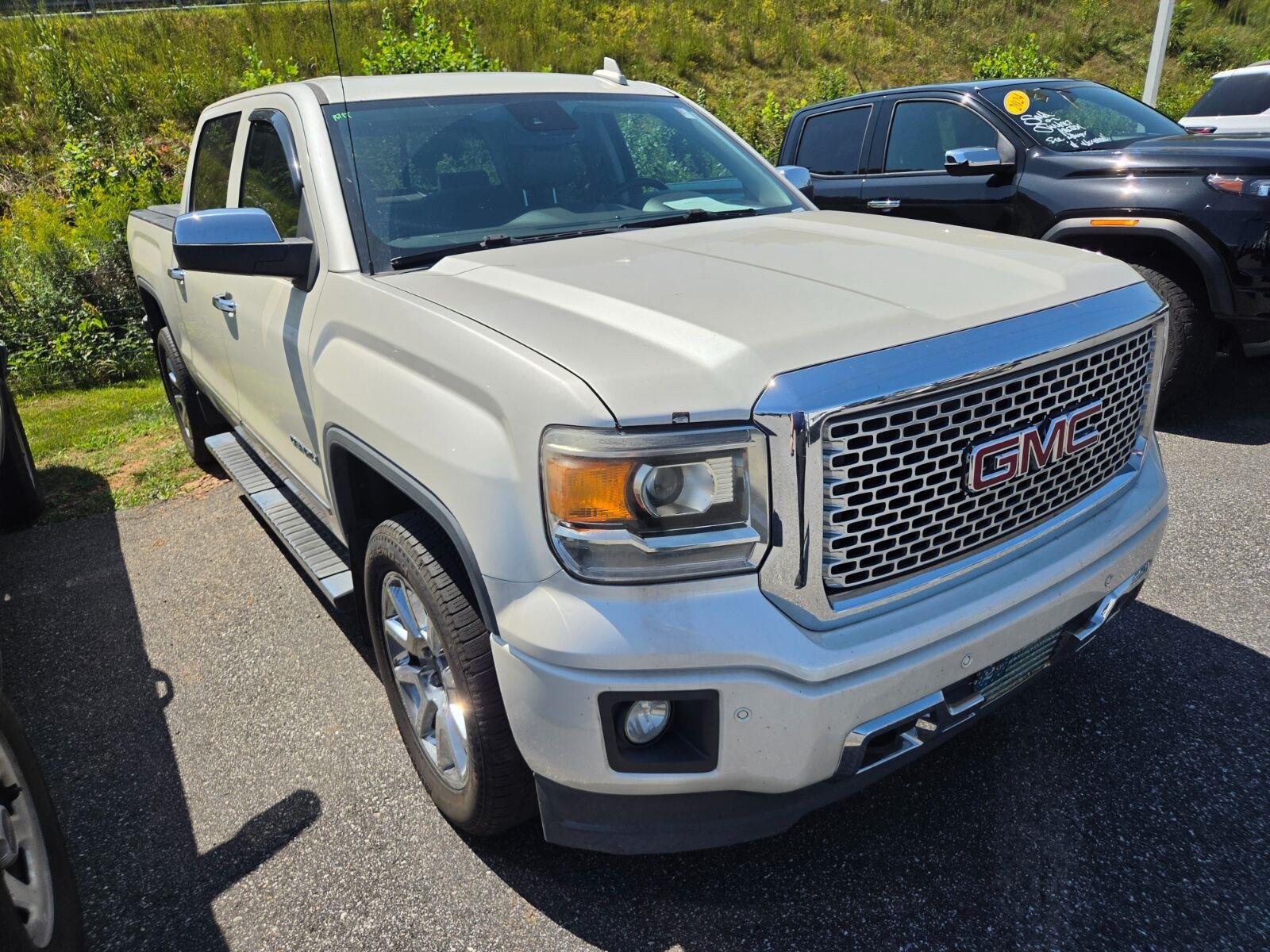 Used 2015 WHITE DIAMOND TRICOAT GMC Denali image 3